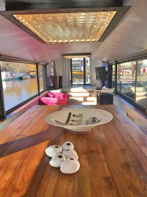 Plan de l'établissement Péniche ! Amours Le Dô Karina Bisch 2019