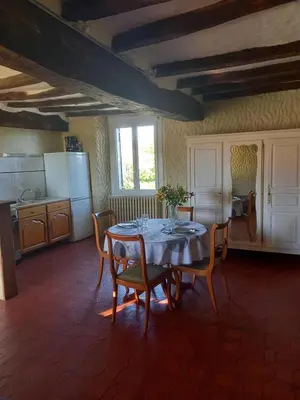 Cuisine ou kitchenette dans l'établissement Appartement, meublé tourisme, Gîte la Maillée