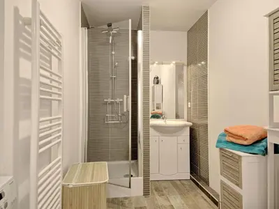 Salle de bains dans l'établissement Apartment Charme de Villès Martin by Interhome