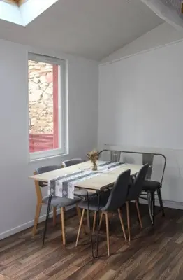 Plan de l'établissement Maison charmante avec jardin centre-ville proche puy du fouu Arrivée autonome