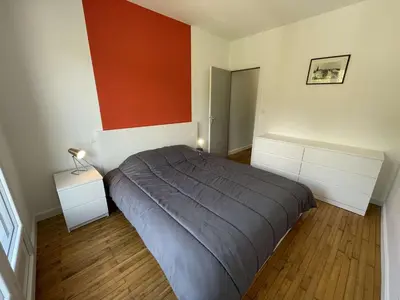 Un ou plusieurs lits dans un hébergement de l'établissement Maison rénovée 5 pièces, jardin clos, à 2 pas de l'océan, pour 10 personnes - Saint-Jean-de-Monts - FR-1-224C-231