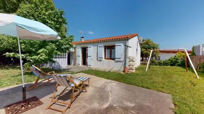 Jardin de l'établissement La Dolce Vita proche des plages