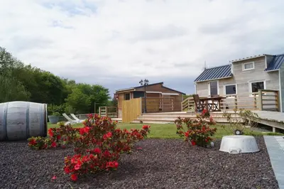Jardin de l'établissement Bain Nordique SPA - Tiny house à la campagne