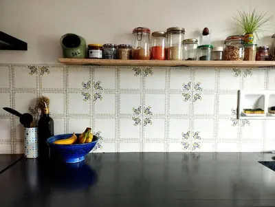 Cuisine ou kitchenette dans l'établissement Maison avec jardin au calme