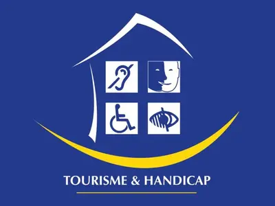 Certificat, récompense, panneau ou autre document affiché dans l'établissement Gîte rénové avec piscine chauffée et jardin clos, à proximité des plages et de la campagne bio. - FR-1-426-531