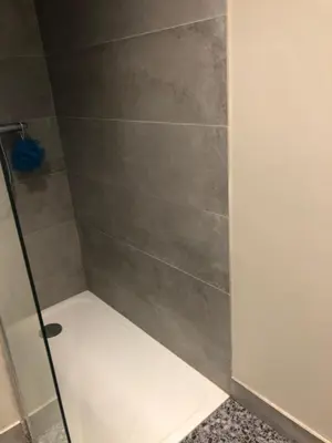 Salle de bains dans l'établissement Les grillons d’Eden