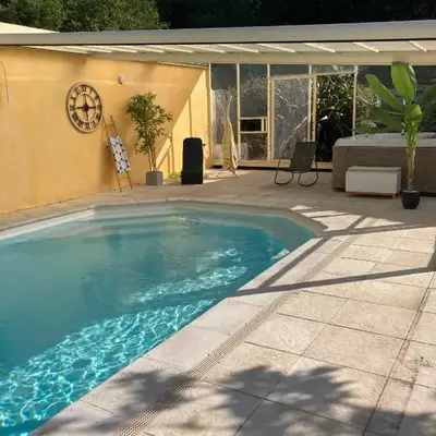 Gîte COQUELICOT F2 avec piscine et SPA