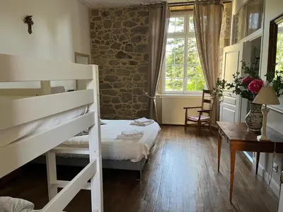 Un ou plusieurs lits dans un hébergement de l'établissement Gîte du Sacré-Coeur - Mauléon- proche Puy du fou