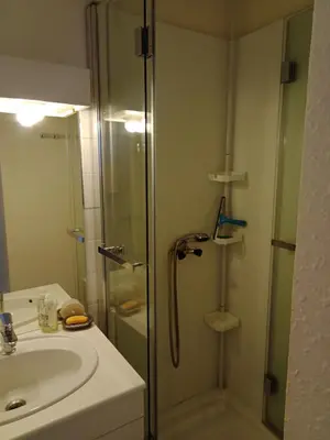 Salle de bains dans l'établissement APPARTEMENT BORD DE MER