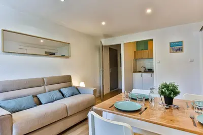 Cuisine ou kitchenette dans l'établissement Un Air de Vacances - 500m mer - Wifi