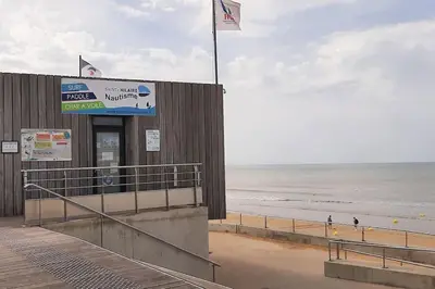 Vue générale sur la mer ou vue sur la mer prise depuis l'appartement