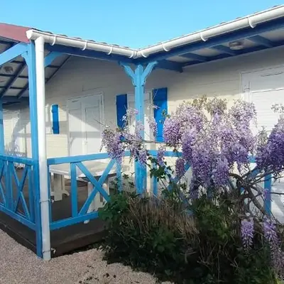 Chalet spacieux à 8 km de la mer