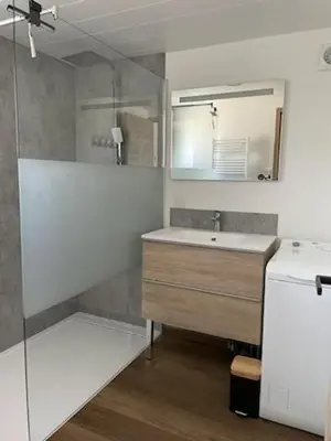 Salle de bains dans l'établissement Gîte la Chevêche
