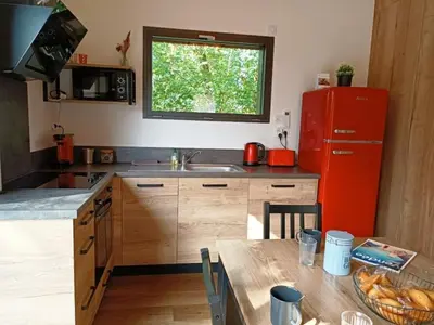 Cuisine ou kitchenette dans l'établissement Gîte la Chevêche