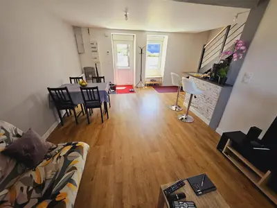 Coin salon dans l'établissement Maison de 2 chambres proche A11 Ancenis, Logis du Château Rouge
