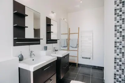 Salle de bains dans l'établissement Coeur de ville #B3 - Centre ville - Chambre cosy privée - Logement partagé