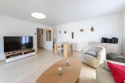 Télévision ou salle de divertissement dans l'établissement Le Galilée - Wifi - Balcon