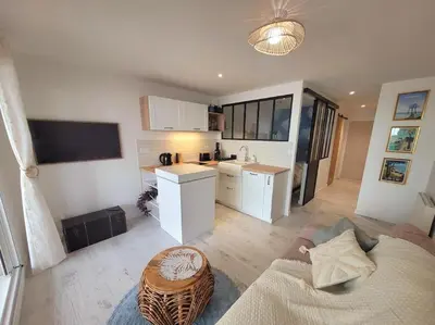 Cuisine ou kitchenette dans l'établissement Magnifique Studio 2 personnes - VUE MER 