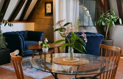 Coin salon dans l'établissement Suite Toussaint - Calme & Authentique