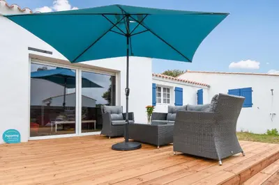 Coin salon dans l'établissement Maison pour 7 - 400 m de la plage de la Clère