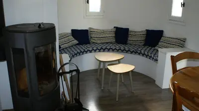 Coin salon dans l'établissement Maison 3 chambres avec Jacuzzi à 400m des plages