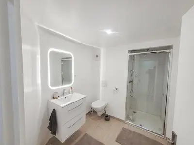 Salle de bains dans l'établissement Maison 12 personnes, Vendée et puy du fou