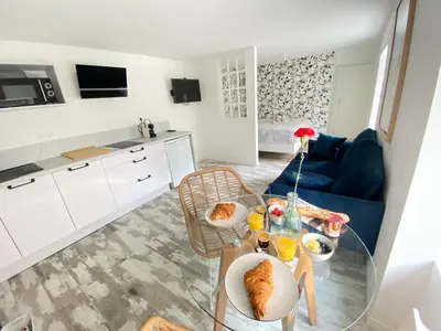 Cuisine ou kitchenette dans l'établissement La Douce Angevine - La Chouette - Proche Centre