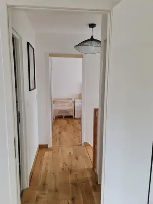 Un ou plusieurs lits dans un hébergement de l'établissement Villa Moderne et Intimiste, à Quelques Minutes de la Baie de la BAULE