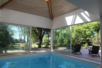 Piscine de l'établissement la chaumine et ses plages ou située à proximité
