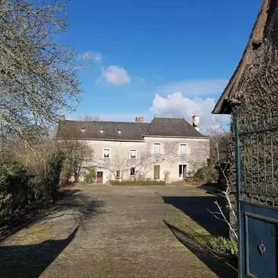 La première pierre