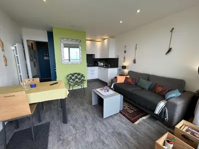Coin salon dans l'établissement Studio cosy à 100m de la plage avec balcon et parking - Saint-Jean-de-Monts - FR-1-224C-199