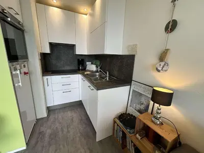 Cuisine ou kitchenette dans l'établissement Studio cosy à 100m de la plage avec balcon et parking - Saint-Jean-de-Monts - FR-1-224C-199
