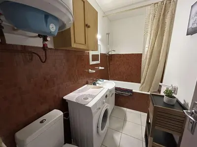 Salle de bains dans l'établissement Studio à 100m de la plage pour 3 pers avec lave-linge - FR-1-224C-51