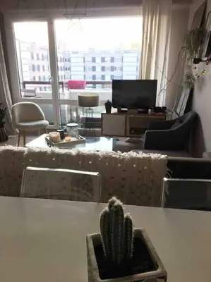 Coin salon dans l'établissement Bord de Loire - Île de Nantes (parking inclus)