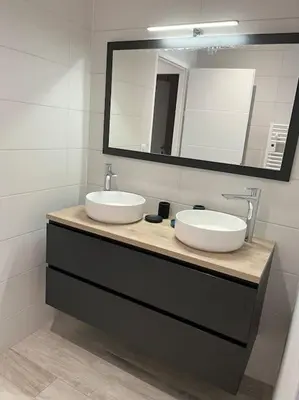 Salle de bains dans l'établissement La Girase