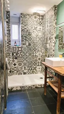 Salle de bains dans l'établissement L'Haussmannien