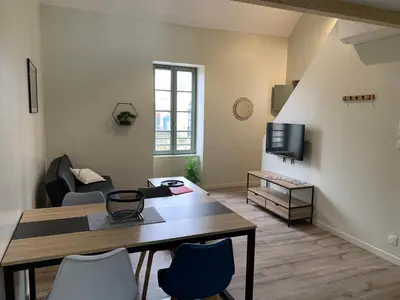 Télévision ou salle de divertissement dans l'établissement Appartement Hanami - Maulévrier Cholet Puy du Fou
