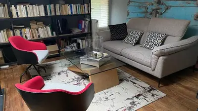 Coin salon dans l'établissement Au bon endroit 