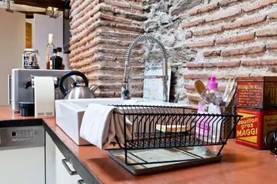 Cuisine ou kitchenette dans l'établissement Loft charmant dans le centre historique