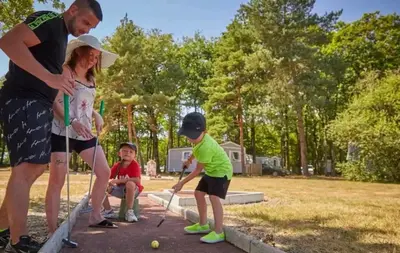 Clients de l'établissement Mobil Home 6 personnes 3 chambres à 25 MIN Puy duFou