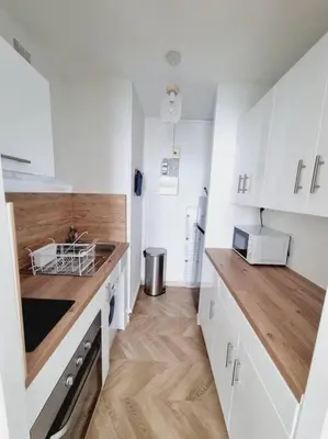 Cuisine ou kitchenette dans l'établissement studio avec vue sur mer