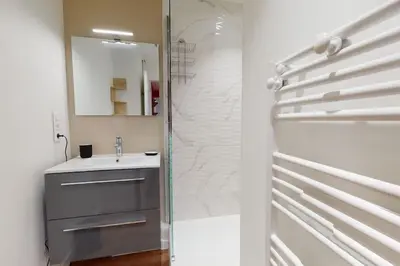 Salle de bains dans l'établissement La Vila Joiosa