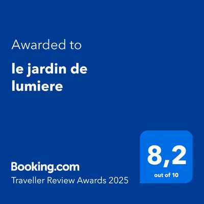 Certificat, récompense, panneau ou autre document affiché dans l'établissement le jardin de lumiere