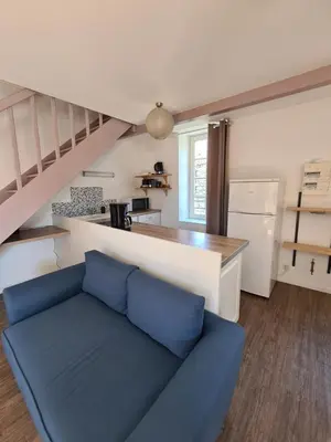 Cuisine ou kitchenette dans l'établissement Maison Huchet à 10min du parc le Puy duFou