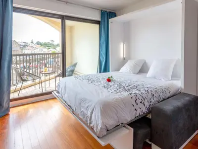 Un ou plusieurs lits dans un hébergement de l'établissement Apartment Le Continental by Interhome