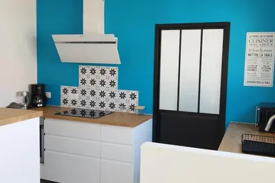 Cuisine ou kitchenette dans l'établissement MAISON 3 chbres 3 étoiles St Gilles X de Vie