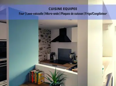 Cuisine ou kitchenette dans l'établissement Maison rénovée dans le vignoble