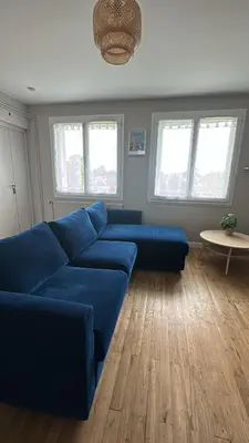 Coin salon dans l'établissement Parenthèse nantaise, T2 chic et cosy, avec parking