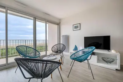Télévision ou salle de divertissement dans l'établissement St Brévin - Studio - 4 Pers - Vue Mer