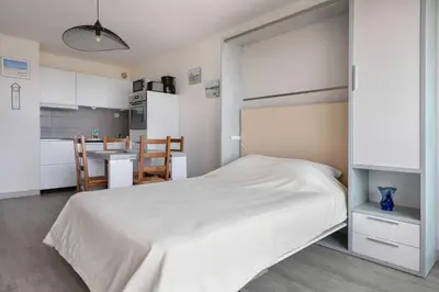 Cuisine ou kitchenette dans l'établissement St Brévin - Studio - 4 Pers - Vue Mer